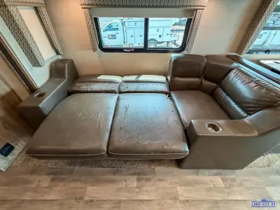 2019 Jayco Precept 33U photo 42