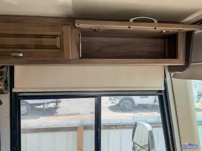 2019 Jayco Precept 33U photo 27
