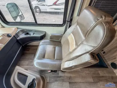 2019 Jayco Precept 33U photo 25