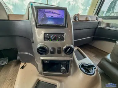 2019 Jayco Precept 33U photo 24