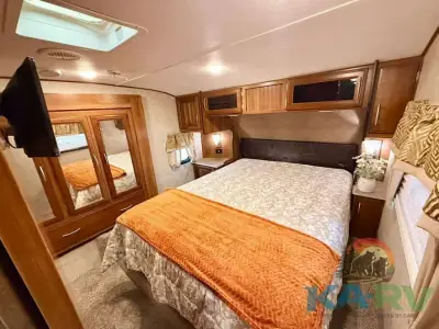 2016 Prime Time Crusader M 295 RST photo 11