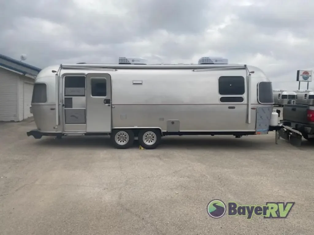 2026 Airstream Stetson 6666 Special Edition Queen Bed exterior