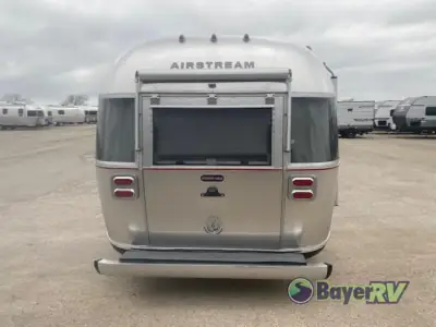 2026 Airstream Stetson 6666 Special Edition Queen Bed photo 3