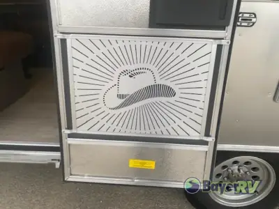 2026 Airstream Stetson 6666 Special Edition Queen Bed photo 10