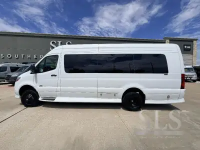 2026 Midwest Automotive Designs Luxe Cruiser Luxe Cruiser photo 9