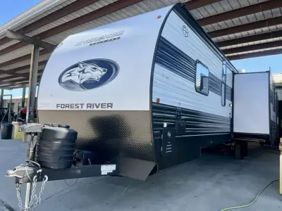 2026 Forest River Cherokee Wolf Den 306MM photo 2