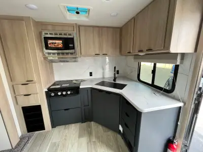 2023 Winnebago MINNIE 2832FK photo 15