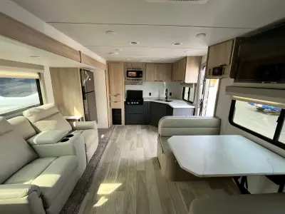 2023 Winnebago MINNIE 2832FK photo 30
