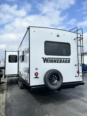 2023 Winnebago MINNIE 2832FK photo 4
