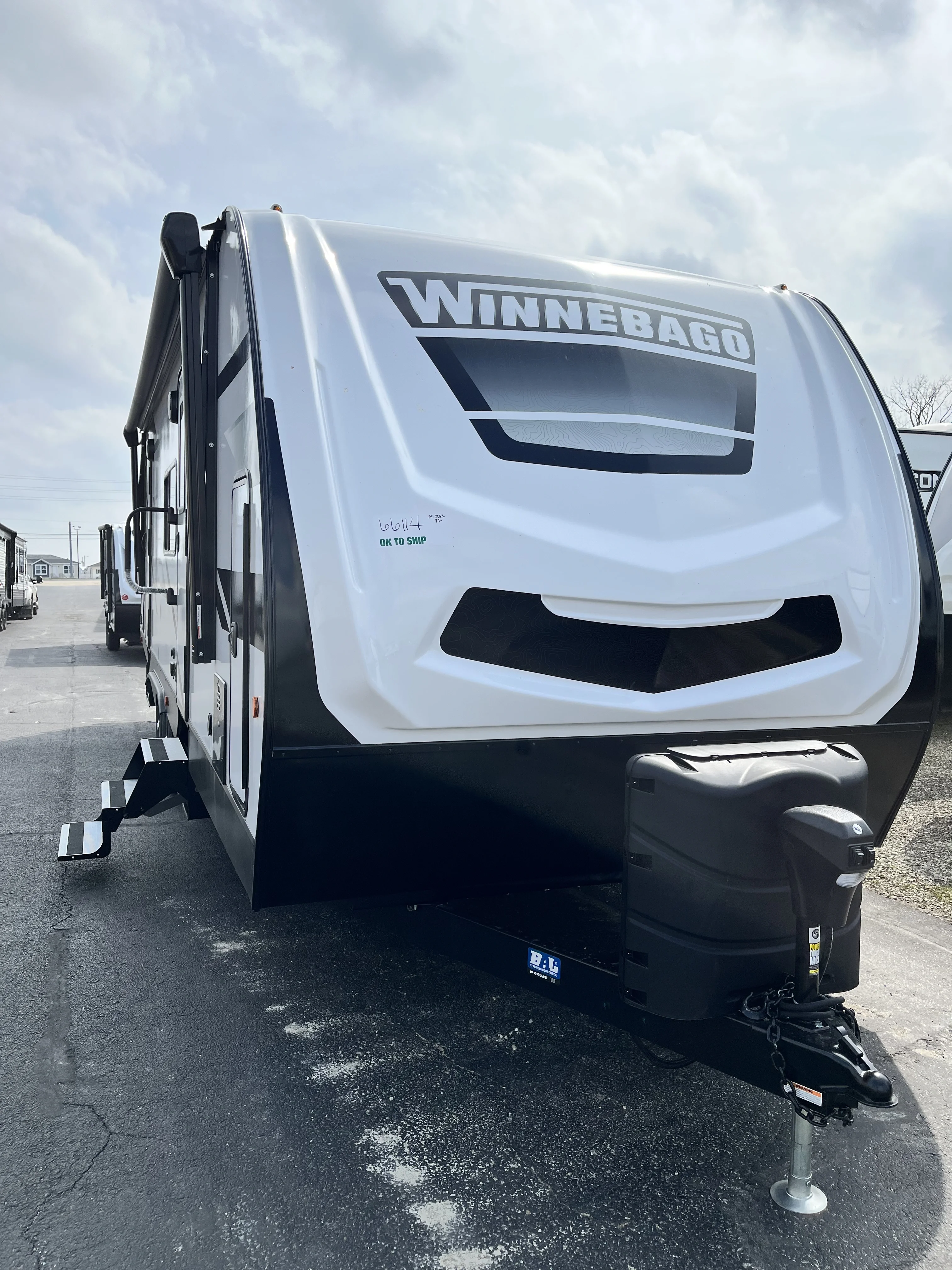 2023 Winnebago MINNIE 2832FK exterior