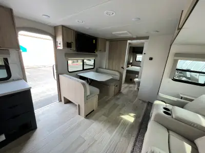 2023 Winnebago MINNIE 2832FK photo 33