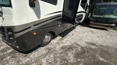 2017 Holiday Rambler Vacationer XE 36D photo 47