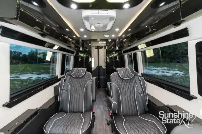 2027 Midwest LUXE CRUISER D6 AWD photo 18