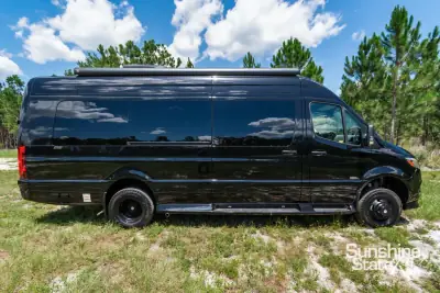 2027 Midwest LUXE CRUISER D6 AWD photo 2