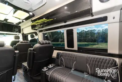 2027 Midwest LUXE CRUISER D6 AWD photo 23
