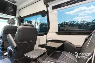 2027 Midwest LUXE CRUISER D6 AWD photo 32