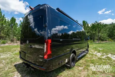 2027 Midwest LUXE CRUISER D6 AWD photo 3