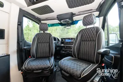 2027 Midwest LUXE CRUISER D6 AWD photo 33