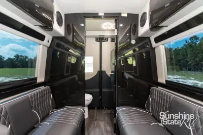 2027 Midwest LUXE CRUISER D6 AWD photo 21