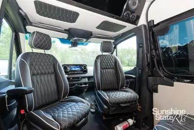 2027 Midwest LUXE CRUISER D6 AWD photo 34
