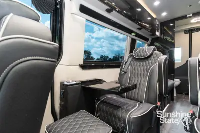 2027 Midwest LUXE CRUISER D6 AWD photo 29