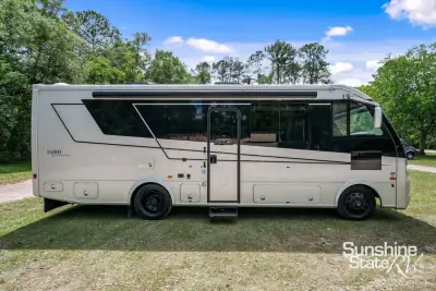 2025 Coachmen Euro 25EU photo 2