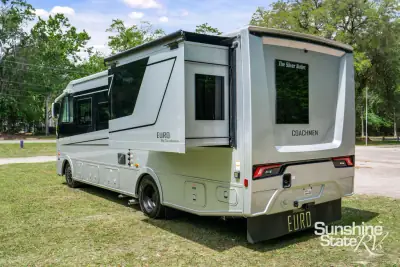 2025 Coachmen Euro 25EU photo 5