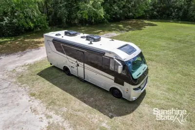 2025 Coachmen Euro 25EU photo 10