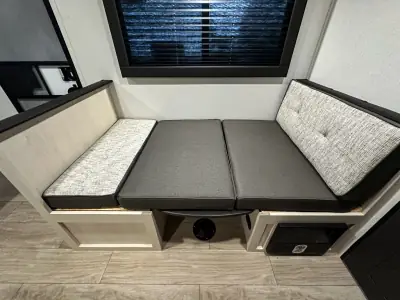 2027 Shasta Rvs Compact 18FQ photo 15