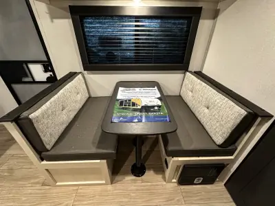 2027 Shasta Rvs Compact 18FQ photo 14