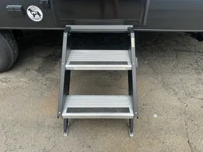 2027 Shasta Rvs Compact 18FQ photo 4