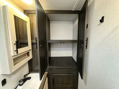 2027 Shasta Rvs Compact 18FQ photo 28