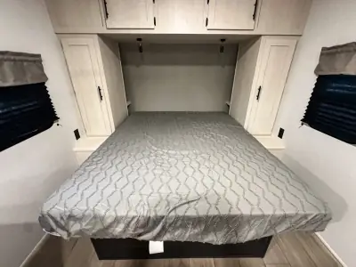 2027 Shasta Rvs Compact 18FQ photo 30