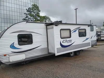 2015 Forest River Salem Cruise Lite 272QBXL photo 3