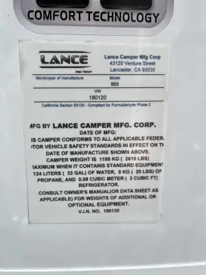 2024 Lance 865 photo 9