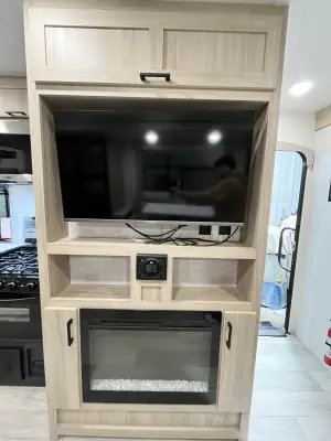 2024 Winnebago VOYAGE 2427RB photo 15
