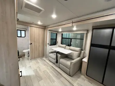 2024 Winnebago VOYAGE 2427RB photo 35
