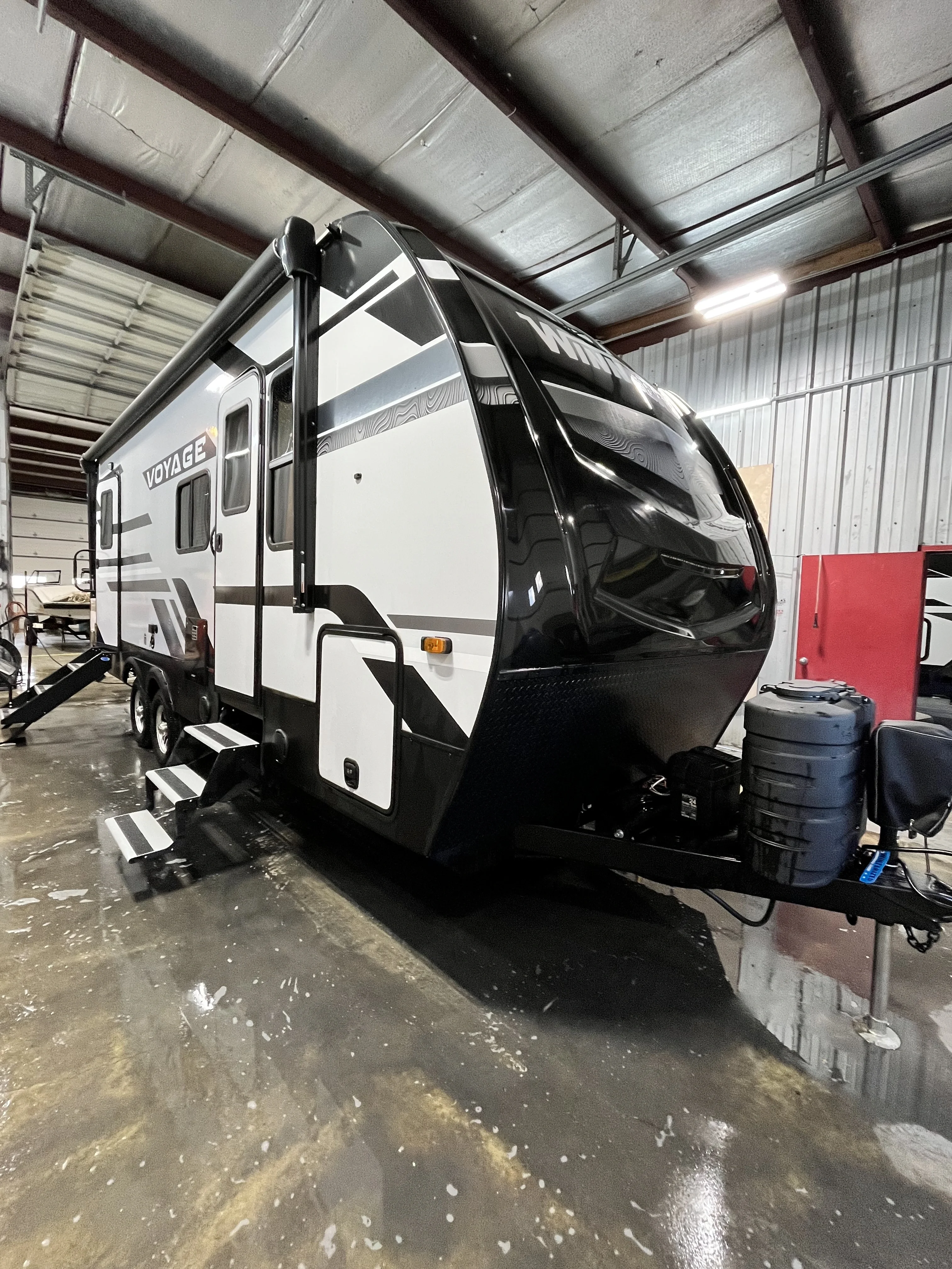 2024 Winnebago VOYAGE 2427RB exterior