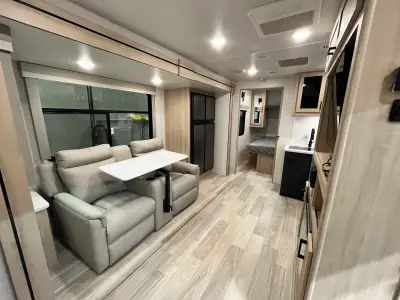 2024 Winnebago VOYAGE 2427RB photo 12