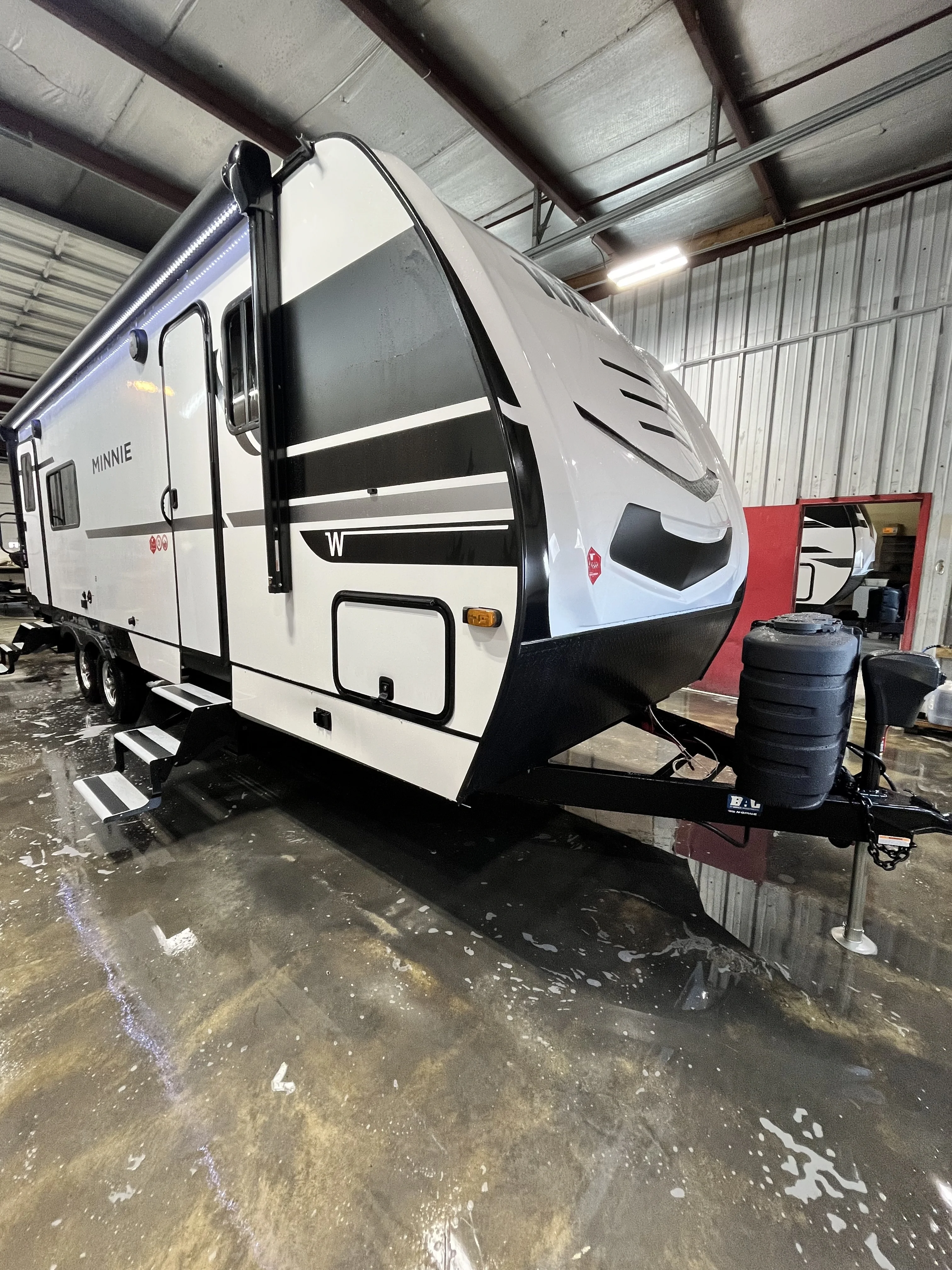 2025 Winnebago MINNIE 2529RG exterior