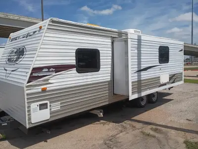 2010 Forest River Cherokee Grey Wolf 26K photo 2