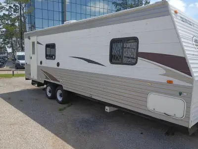 2010 Forest River Cherokee Grey Wolf 26K photo 3