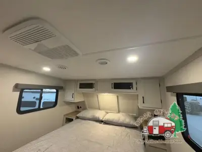 2026 Coachmen Chaparral Lite 368TBH photo 37