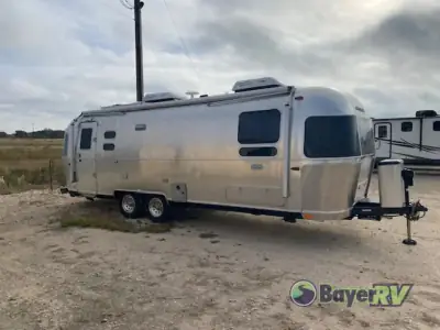 2021 Airstream Globetrotter 27FB Twin