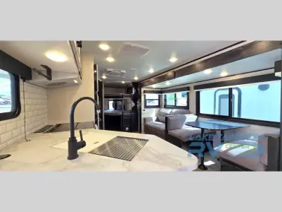 2023 Jayco Jay Feather 27BHB photo 8