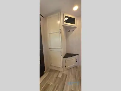 2023 Jayco Jay Feather 27BHB photo 17