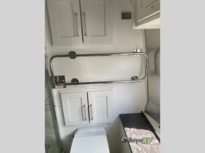 2023 Airstream Classic 33FB photo 14