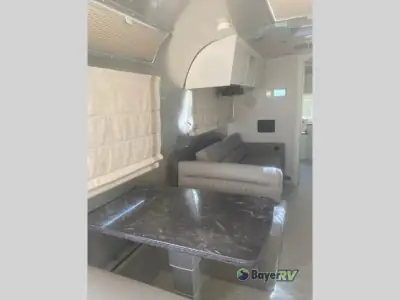 2023 Airstream Classic 33FB photo 12