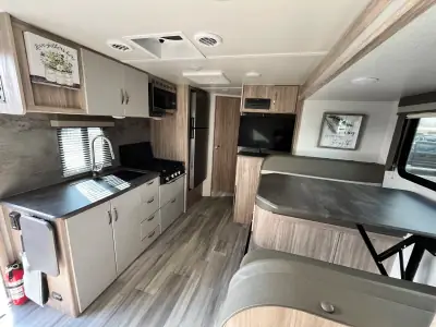 2022 Winnebago MICRO MINNIE 2306BHS photo 33