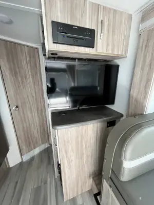 2022 Winnebago MICRO MINNIE 2306BHS photo 16